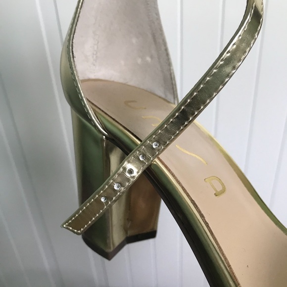 Brand New Gold High Heels - Picture 5 of 5